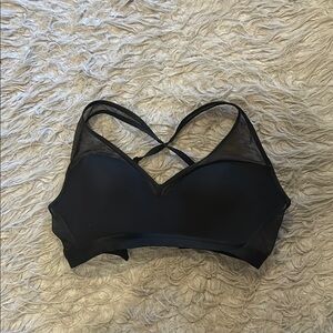 Victoria's Secret Incredible Light Weight Max Black Mesh‎ Sports Bra